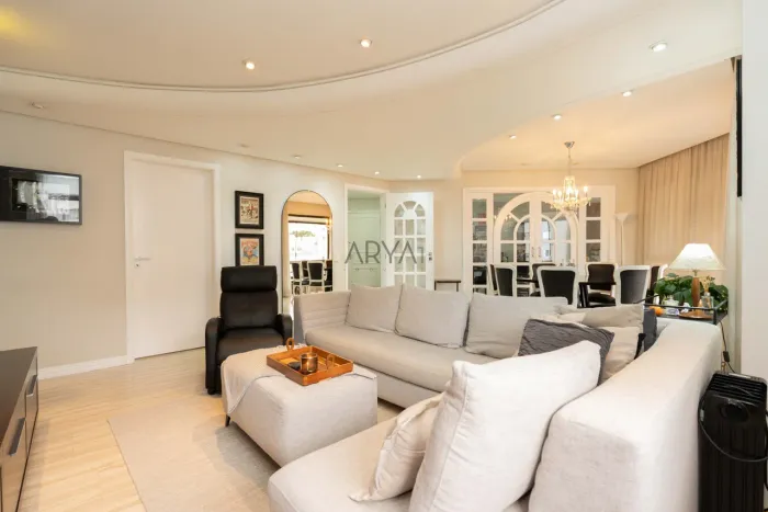 Apartamento à venda no Seminário ARYA1