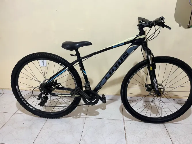 Bicicleta lótus shark