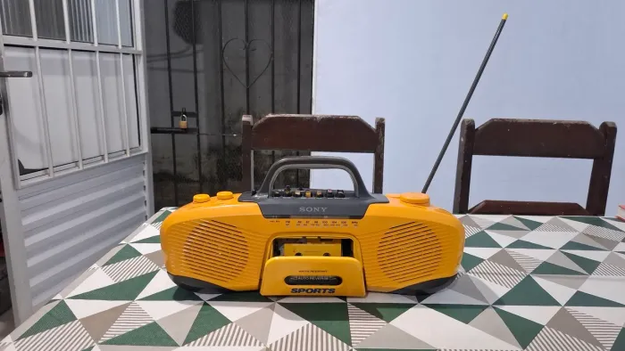 Rádio retro 200 reais funcionando