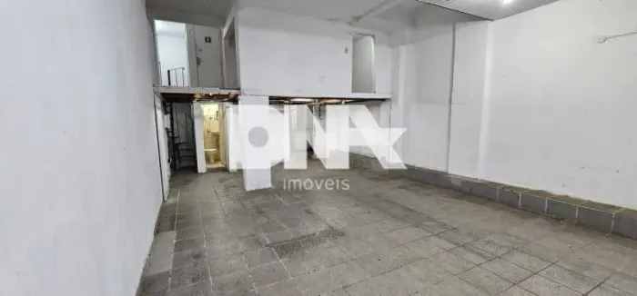 Loja : / Comercial / Leme