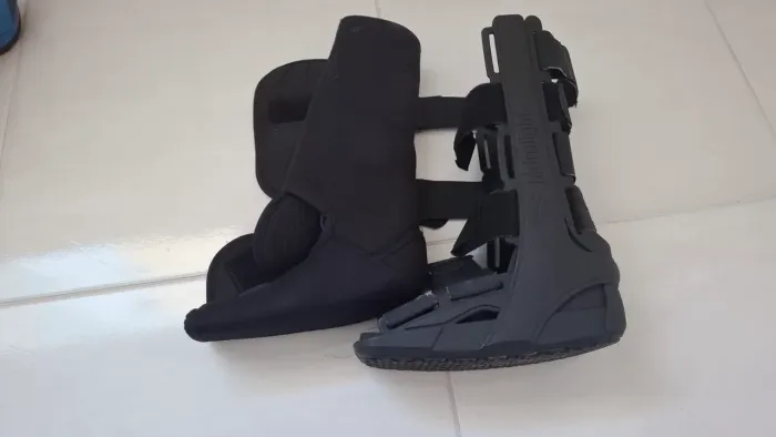 VENDO BOTA ORTOPÉDICA!