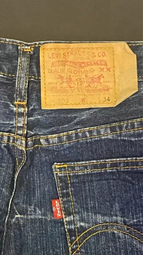 Calça importada Levis