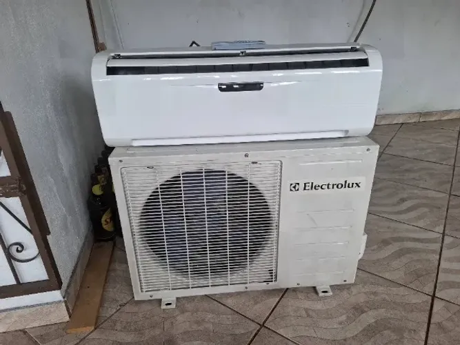 Vendo ar condicionado ELECTROLUX