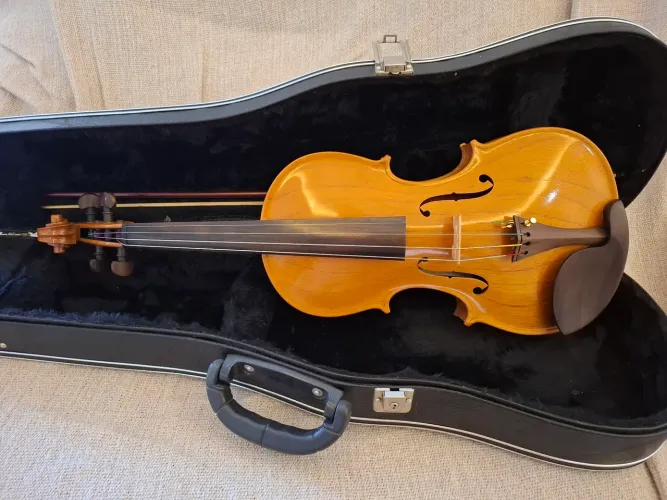 Violino conservadíssimo de Luthier