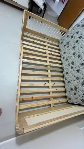 Cama montessoriana tamanho casal pouco tempo de uso (sem colchão)