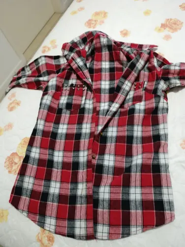 Camisa Xadrez Feminina Vermelha e Preta Tam. P