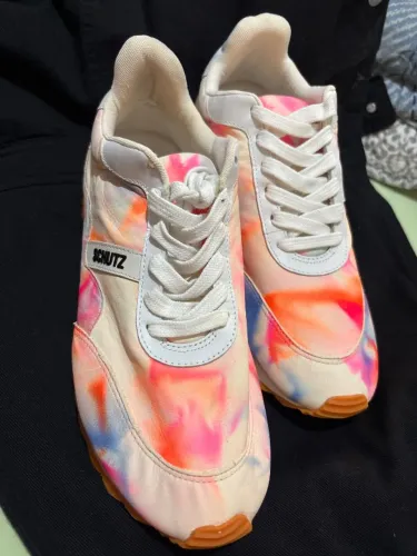 Tênis da Schutz Novo