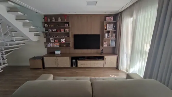 Casa Sobrado a venda em Carapicuíba