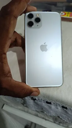 Celular iPhone 11 