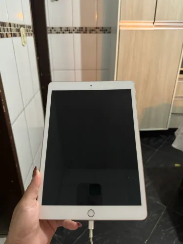 iPad (7º geração) - 32gb - Rose