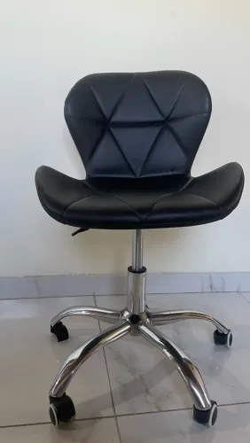 CADEIRA DE RODINHA