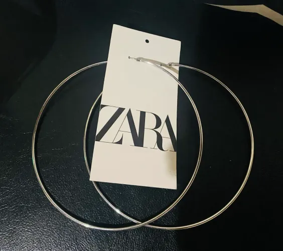 Lote com 4 Brincos Divinos Zara novos 
