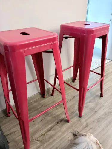 2 Banquetas Resistente Plástica Vermelha 70 cm