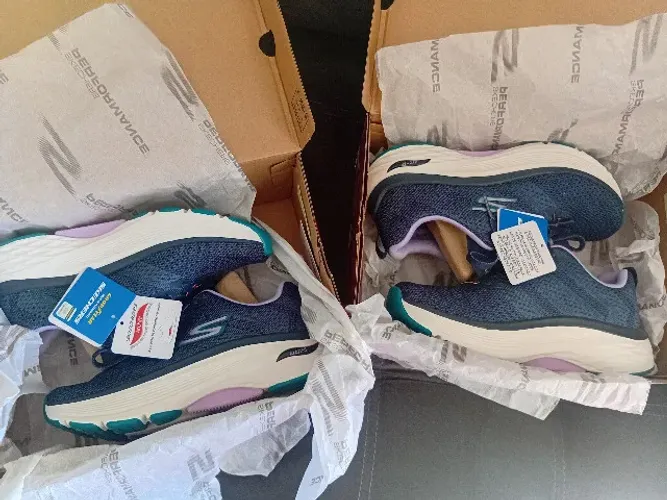 Tênis Skechers Max Cushioning Arch Fit Go Run Feminino