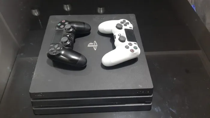 PS4 PRO 1TB VENDA 