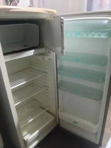 Vendo geladeira