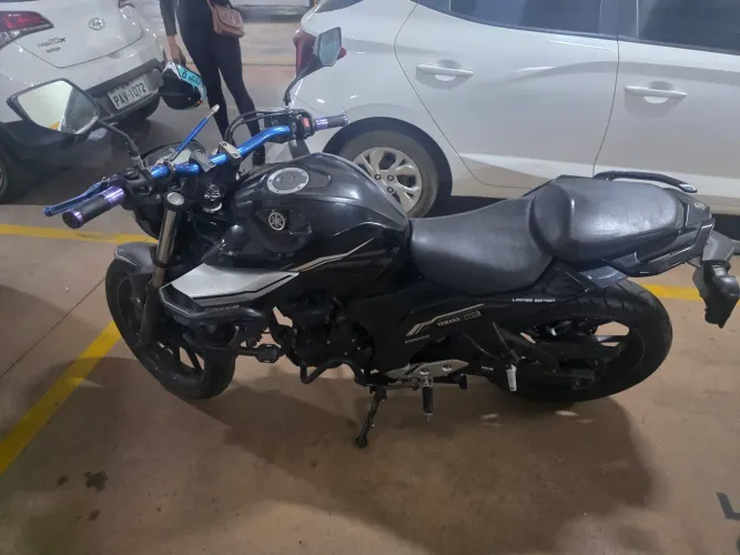 Fazer 250 (Pantera negra)