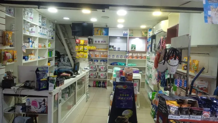 ALUGA-SE LOJA NO MERCADÃO DE MADUREIRA