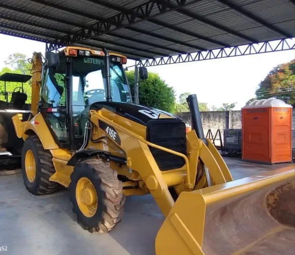 Retroescavadeira Caterpillar 416E 15/15 - Parcele 