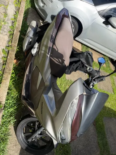 Vendo moto PCX quitada 2022