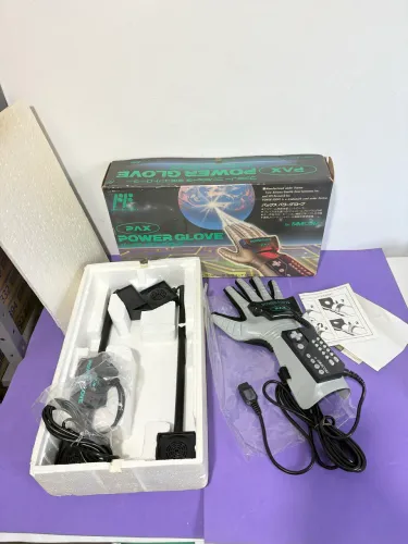 Power glove famicom nintendo luva