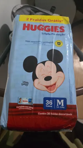Fralda huggies tripla proteção 36un M