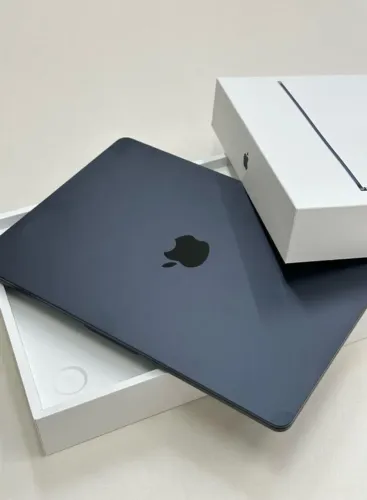 Macbook Air M4 256GB com 16GB de RAM 15 Polegadas Midnight - Novinho na garantia Apple