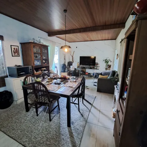 Vendo casa com piscina e área de festa ou troco por  mini sitio ,350mil ,troca 380 mil