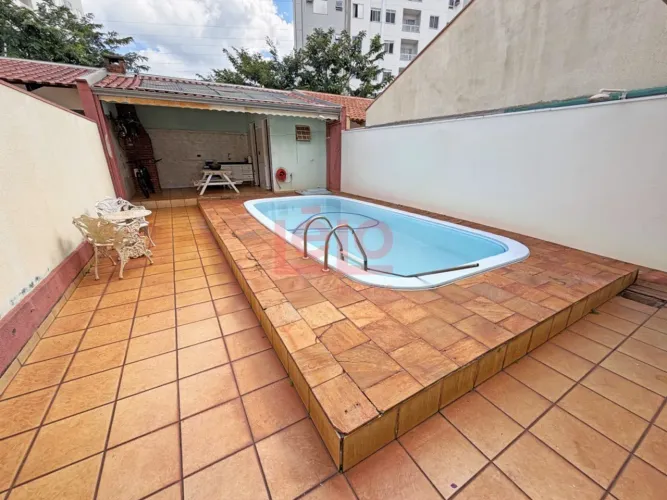 SOBRADO COM PISCINA NO PARQUE RESIDENCIAL CIDADE NOVA