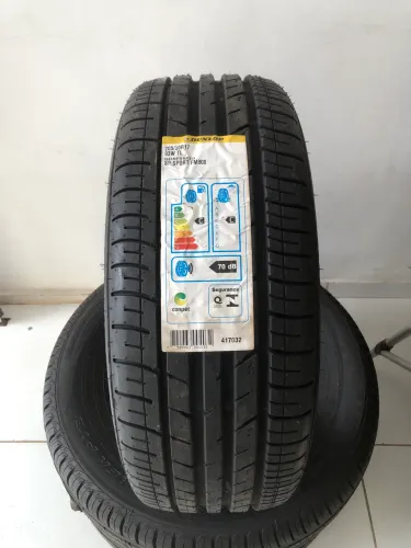 02 Pneus 205/50/17 DUNLOP