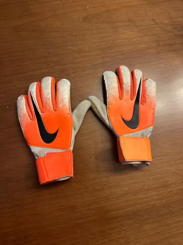 Luva de goleiro Nike