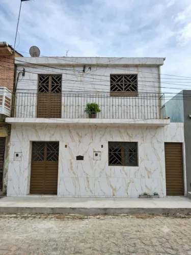 VENDE-SE CASA DE 1 ANDAR INDEPENDENTE 