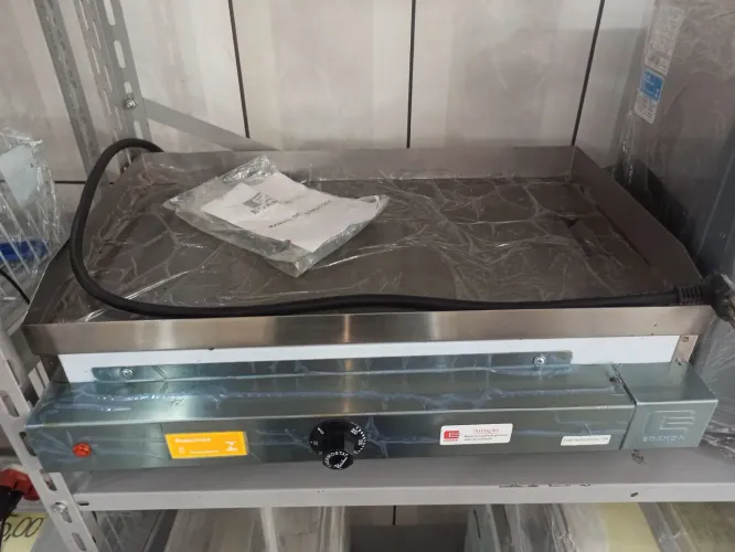 Chapa Eletrica Linha Prata Cep-60 60X40 220V