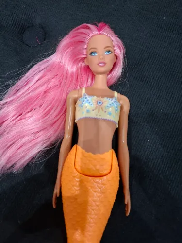 Boneca barbie sereia odile