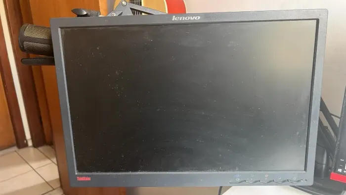 Monitor Lenovo 19 polegadas DVI e VGA