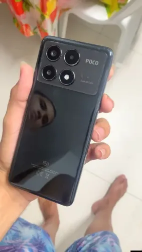 POCO X6 PRO, SEM NENHUM TRINCO NA TELA E COM NOTA FISCAL, PEGANDO TUDO NORMAL 
