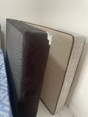 Cama Ortobom semi ortopédica + base 500