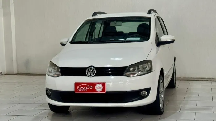 Volkswagen Fox 1.6 MSI Highline 16V Flex 4P Manual. 2014
