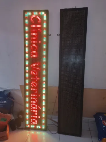 Placas de led 2,00x0,40 a venda. Estão em ótimo estado e são ótimas para comércio
