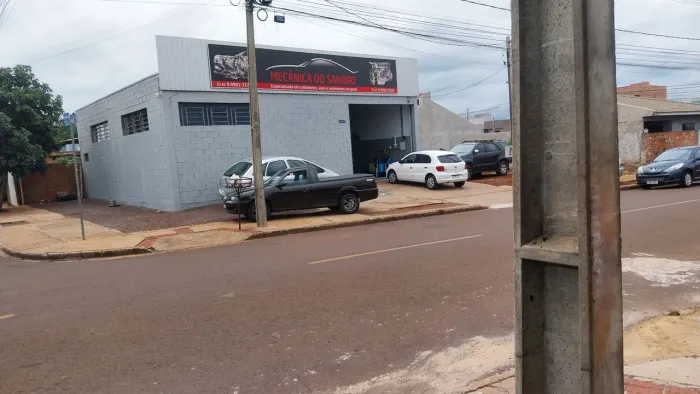 Barracão de oficina mecânica
