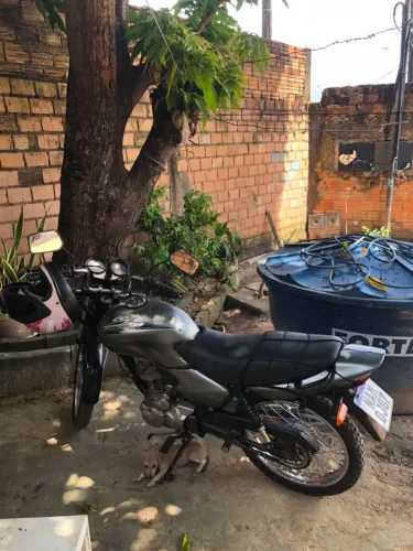 Moto top pegando tudo certinho pisca tudo.