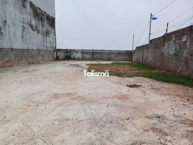 VENDE-SE / ALUGA - SE TERRENO / JARDIM TRIANON