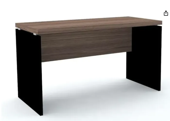 Mesa de escritório 1,70 X 0,70 X 0,75 - Necessitando reparos.