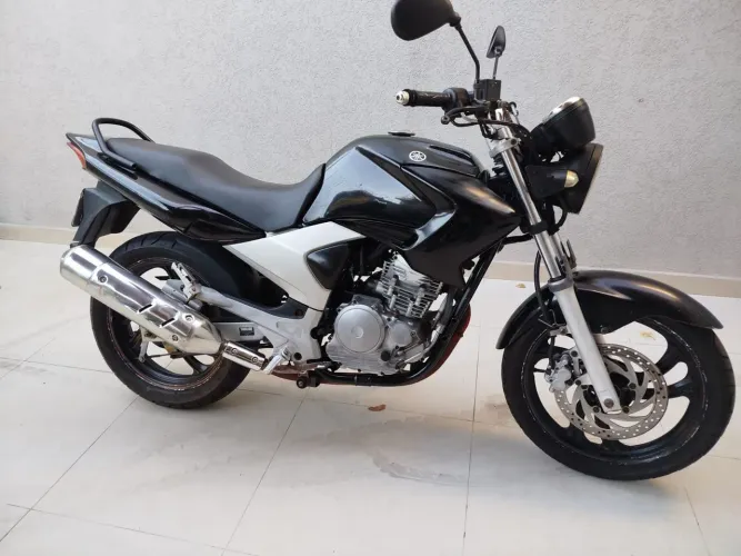 Yamaha Fazer 250 05/06 - Ótimo estado!<br>? R$ 8.500,00