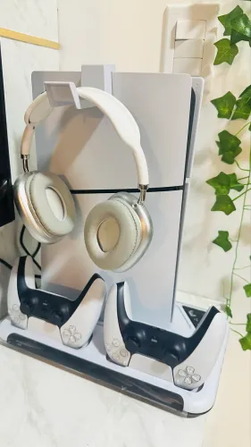 Vendo PS5 c/ 2 controles apenas 3 meses de uso na garantia