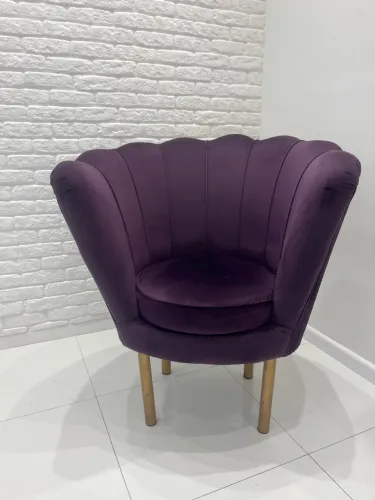 Poltrona pétala roxa