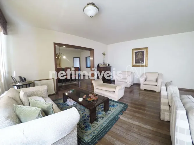 Excelente apartamento com aproximadamente 250 m²;