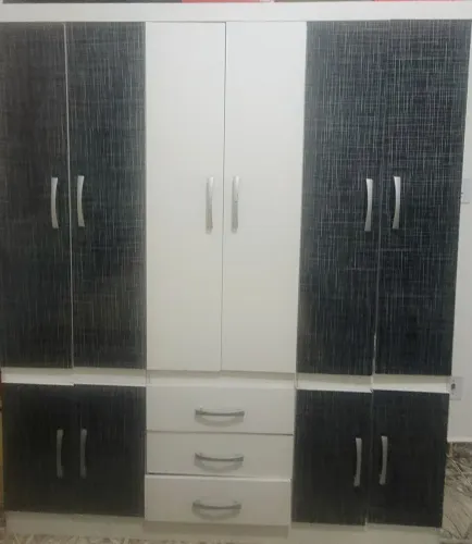 Guarda roupa de casal 6 portas