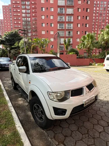 Mitsubishi L200 Triton HPE 3.2 CD TB Int.diesel AUT 2012