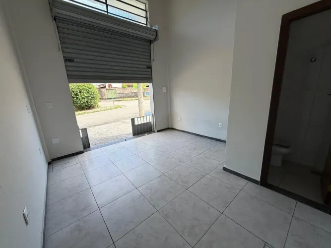 Loja Comercial Reformada | Grande Potencial Comercial | Bairro Maria Helena